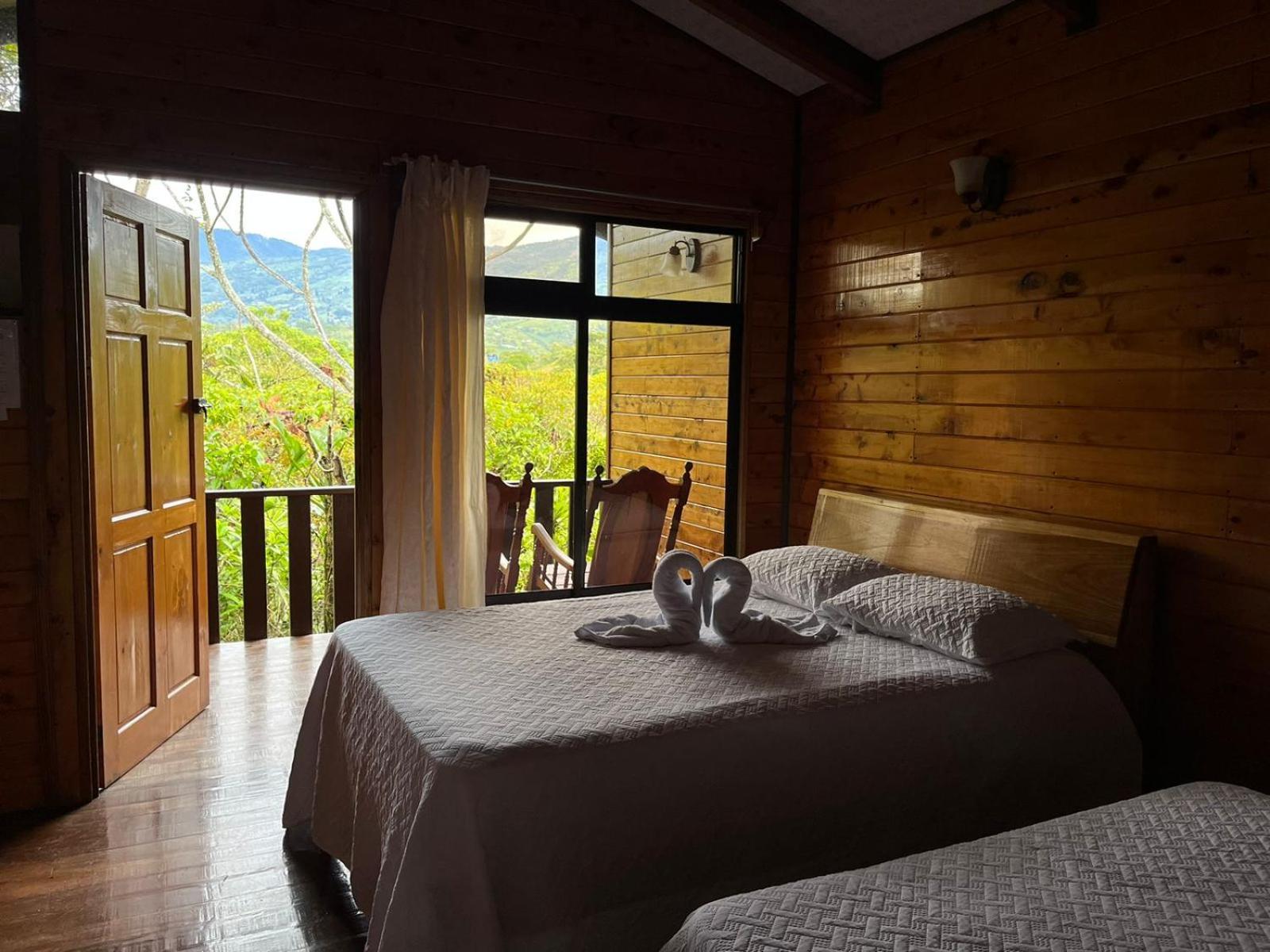 Cabanas El Bosque Turrialba Exterior photo